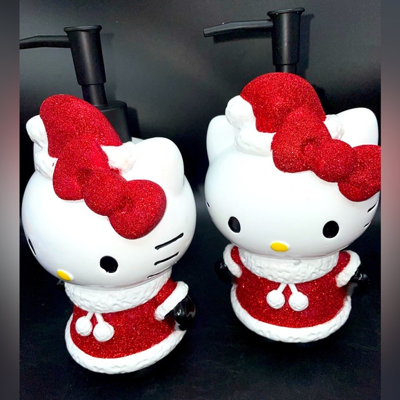 Hello Kitty Glittery Holiday Soap dispenser Set - Picture 3 of 8